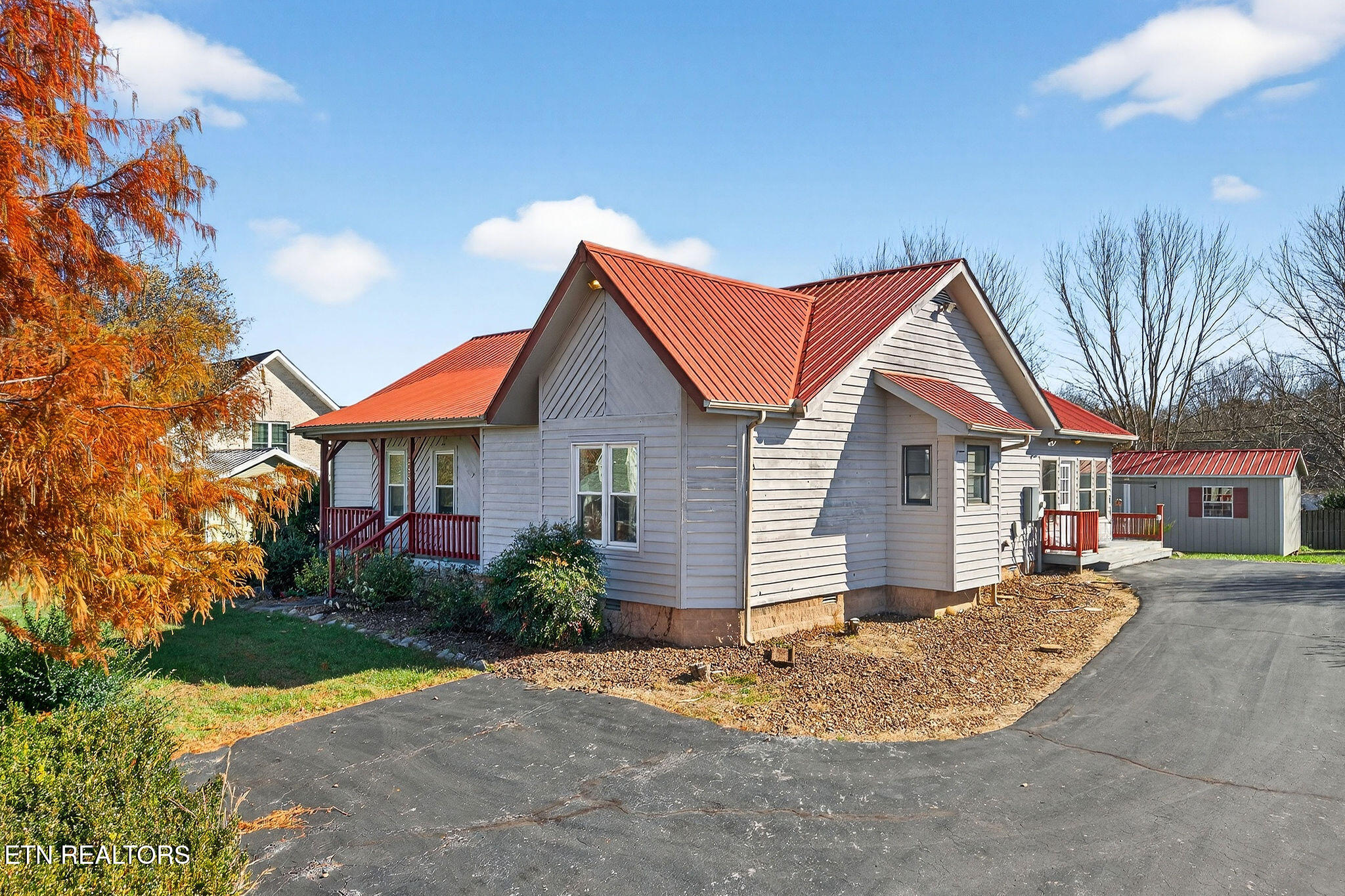 288 Mallory Circle Livingston, TN 38570 - Photo 3 of 35 003_DJI_20251114104329_0020_D-Edit