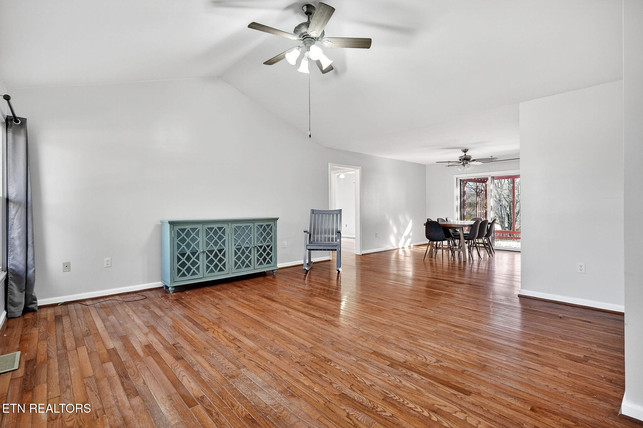 288 Mallory Circle Livingston, TN 38570 - Photo 6 of 35 006_DSC01682