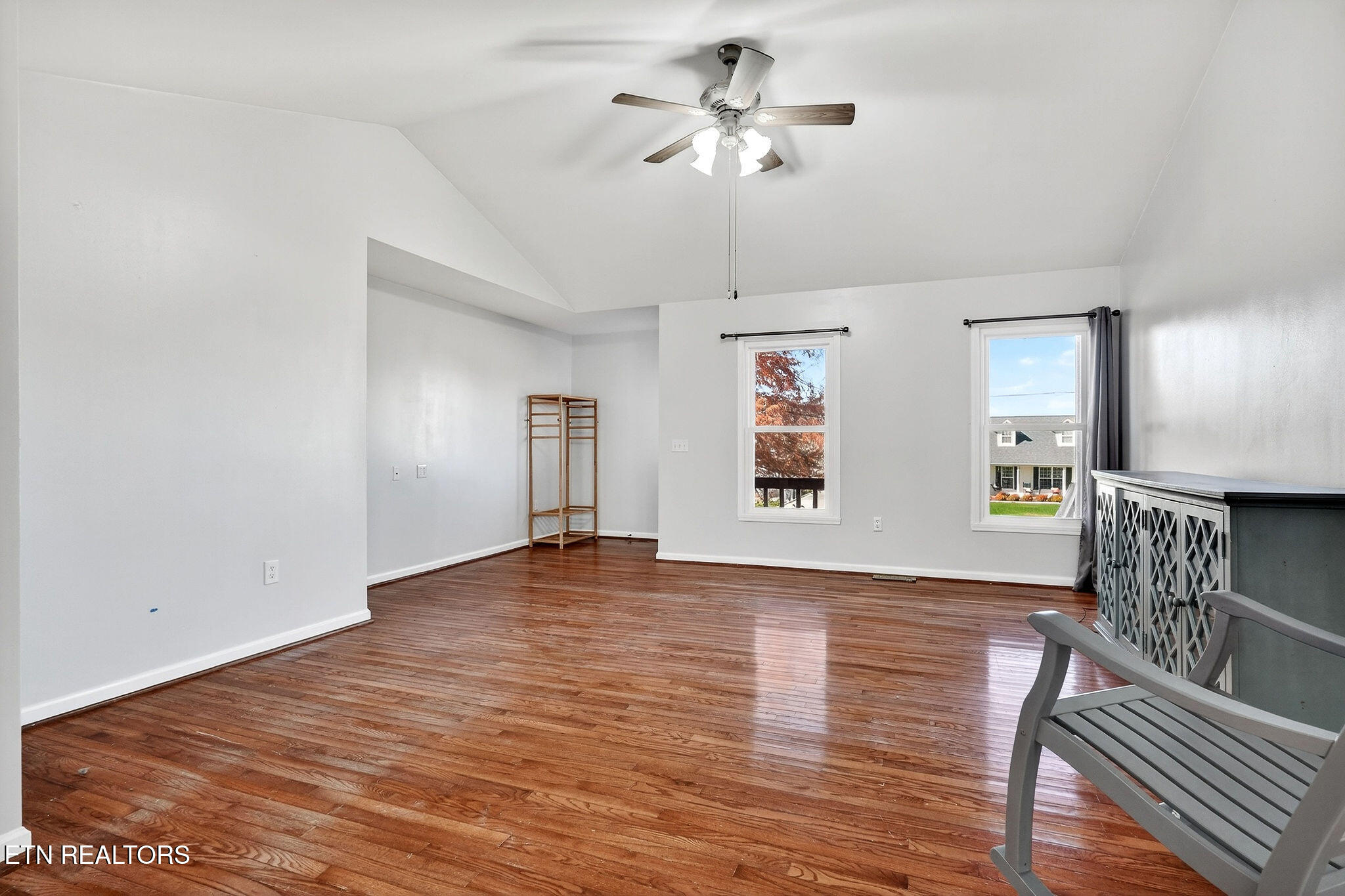 288 Mallory Circle Livingston, TN 38570 - Photo 8 of 35 008_DSC01695