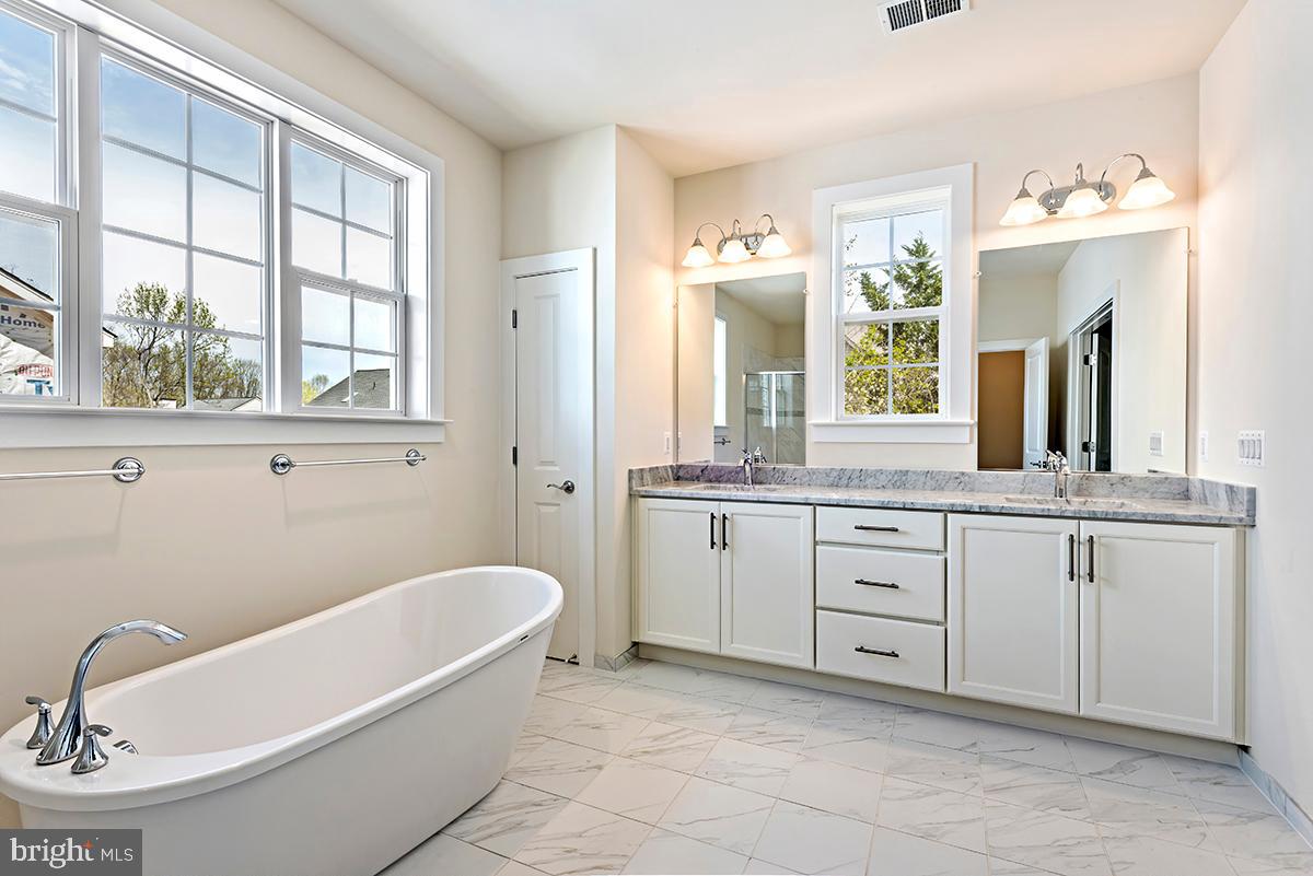 6213 Mcconnell Lane Springfield, VA 22152 - Photo 12 of 29 *Images used are representative only*