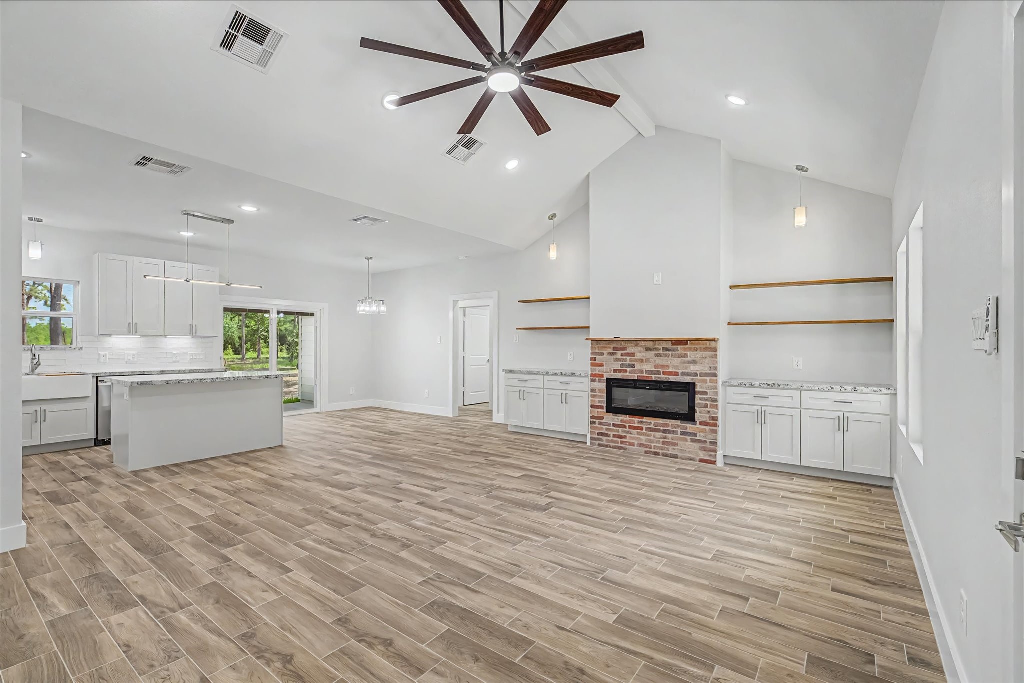 242 Private Road Liberty, TX 77575 - Photo 6 of 40 Gallery Image 6