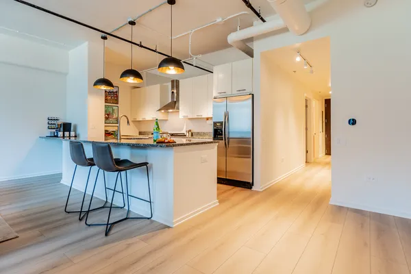 $3,500 | 240 East Illinois Street, Unit 604, Chicago, IL 60611