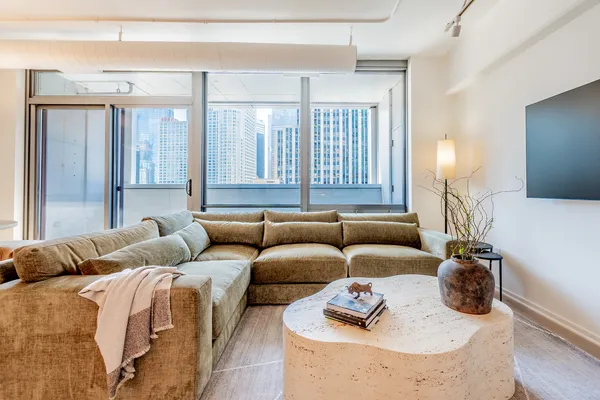 $3,500 | 240 East Illinois Street, Unit 604, Chicago, IL 60611