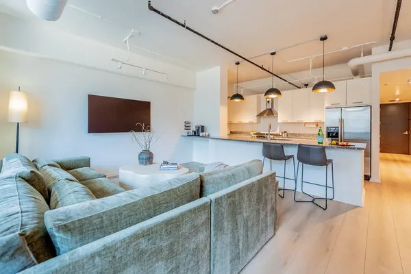 $3,500 | 240 East Illinois Street, Unit 604, Chicago, IL 60611