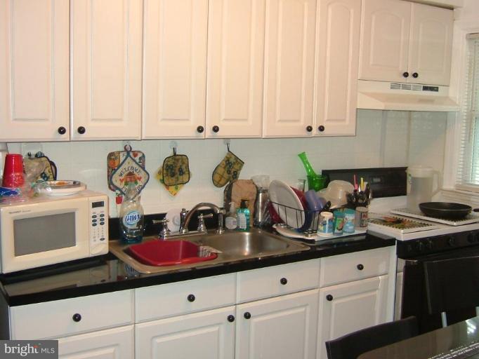 1628 Pentwood Road Baltimore, MD 21239 - Photo 8 of 9 Lots of Cabinets!