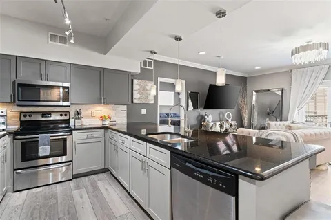 $299,500 | 3102 Kings Road, Unit 3201, Dallas, TX 75219