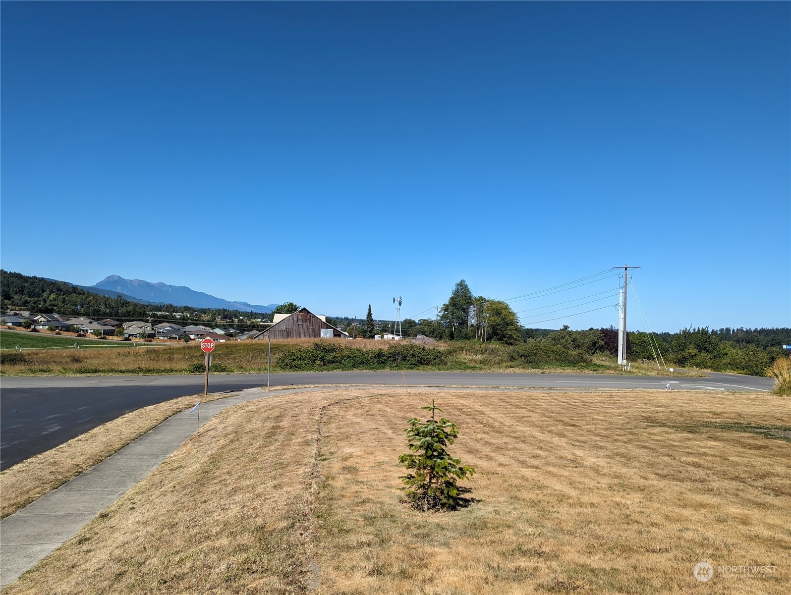 999 Morgison Loop Sequim, WA 98382 - Photo 6 of 15 a view of an ocean with city view