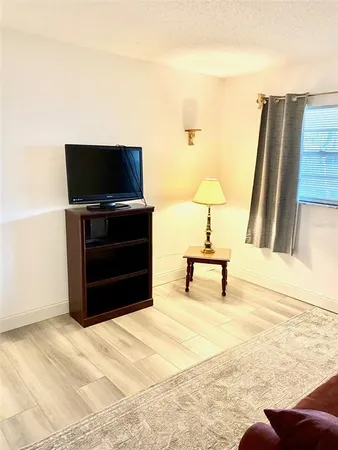 $124,500 | 10032 65th Avenue North, Unit 17, St. Petersburg, FL 33708