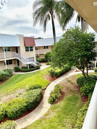 $124,500 | 10032 65th Avenue North, Unit 17, St. Petersburg, FL 33708