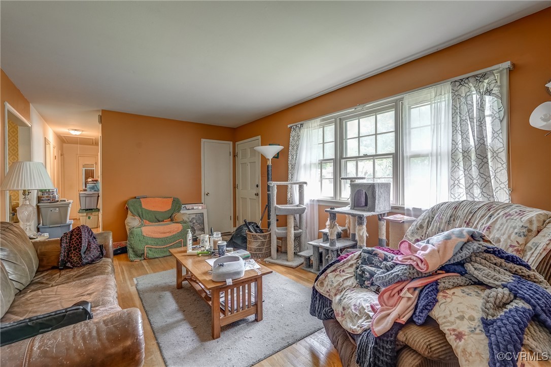 8570 Shannon Road North Chesterfield, VA 23236 - Photo 8 of 24 Gallery Image 8