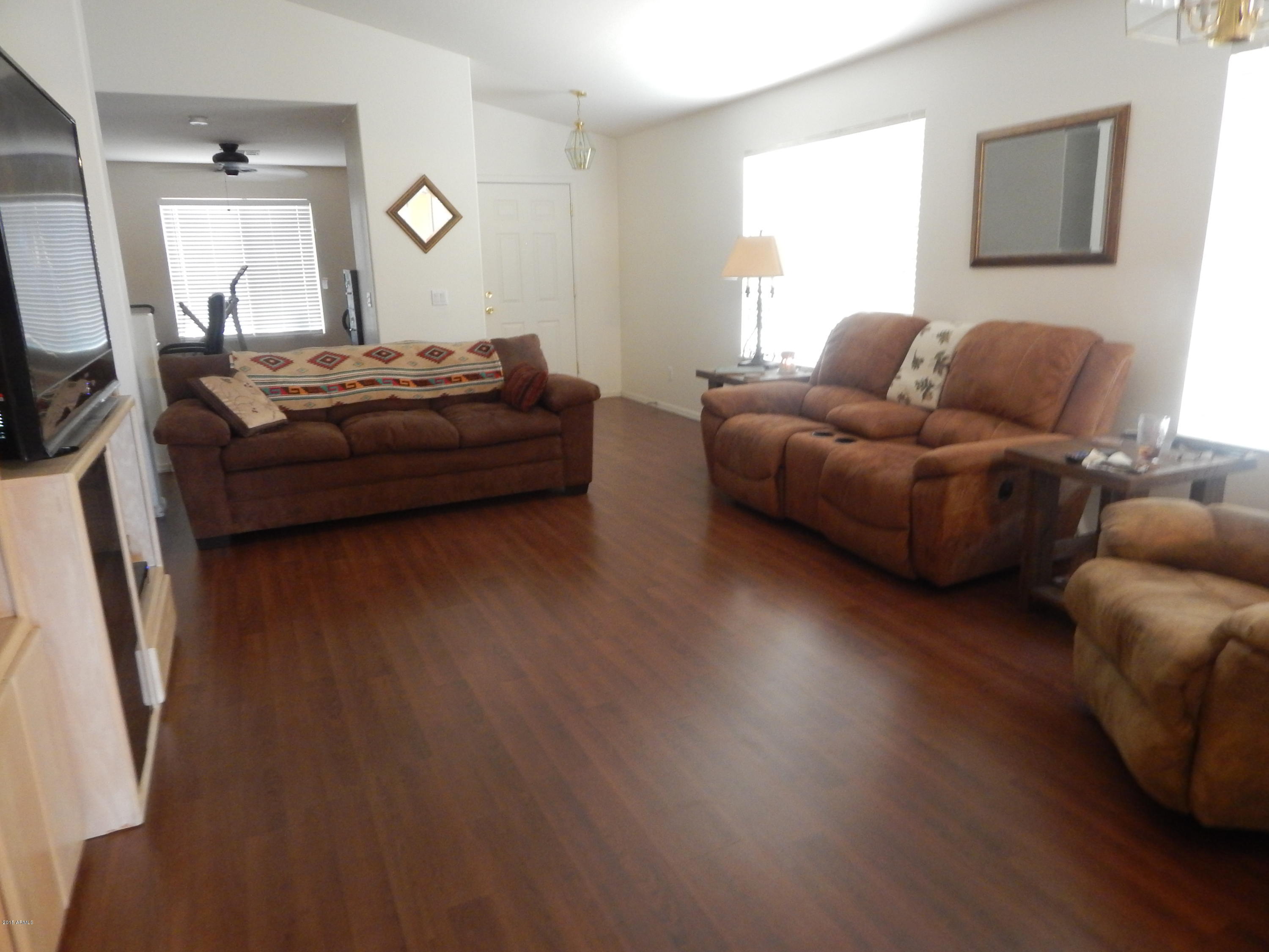 17265 West Apache Street Goodyear, AZ 85338 - Photo 4 of 21 DSCN4323