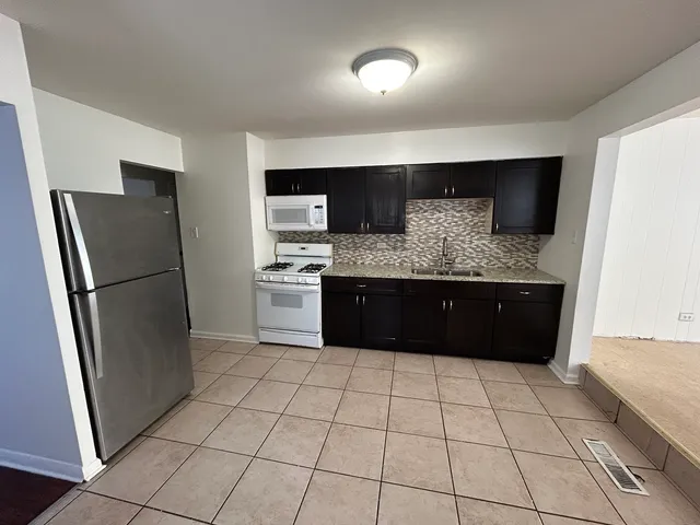 $1,900 | 1436 Forest Place, Calumet City, IL 60409