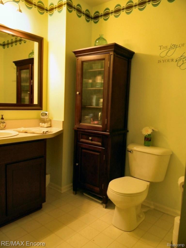 124 East Rattalee Lake Road Holly, MI 48442 - Photo 17 of 35 Master Bath
