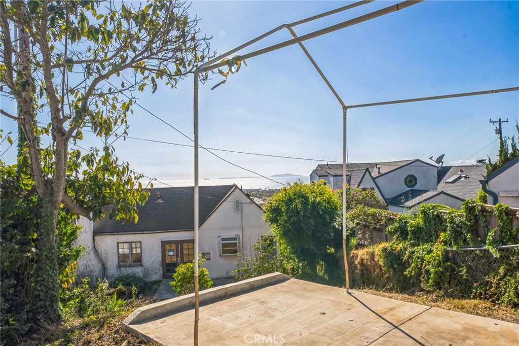 2335 Sunset Drive Ventura, CA 93001 - Photo 12 of 24