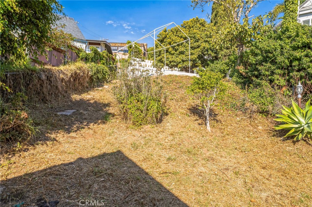 2335 Sunset Drive Ventura, CA 93001 - Photo 14 of 24