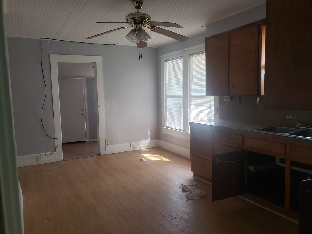 5503 Crew Avenue Rochelle, TX 76872 - Photo 4 of 21 Gallery Image 4