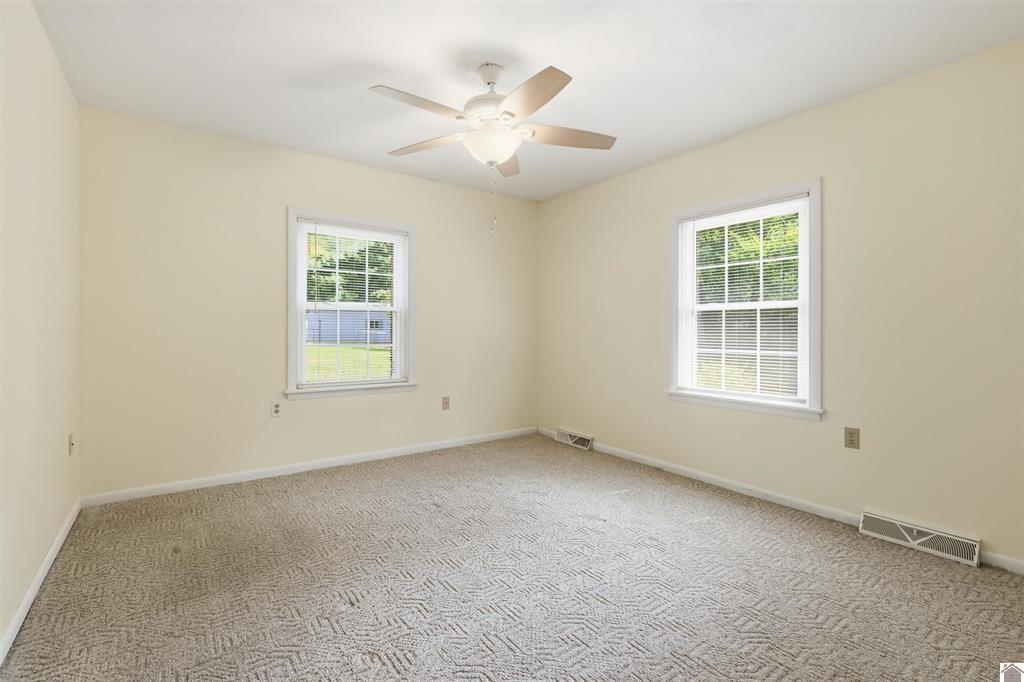 948 Kendall Road Mayfield, KY 42066 - Photo 31 of 39 136842-dd46a3e1-9370-43b5-9569-5ef53ea22