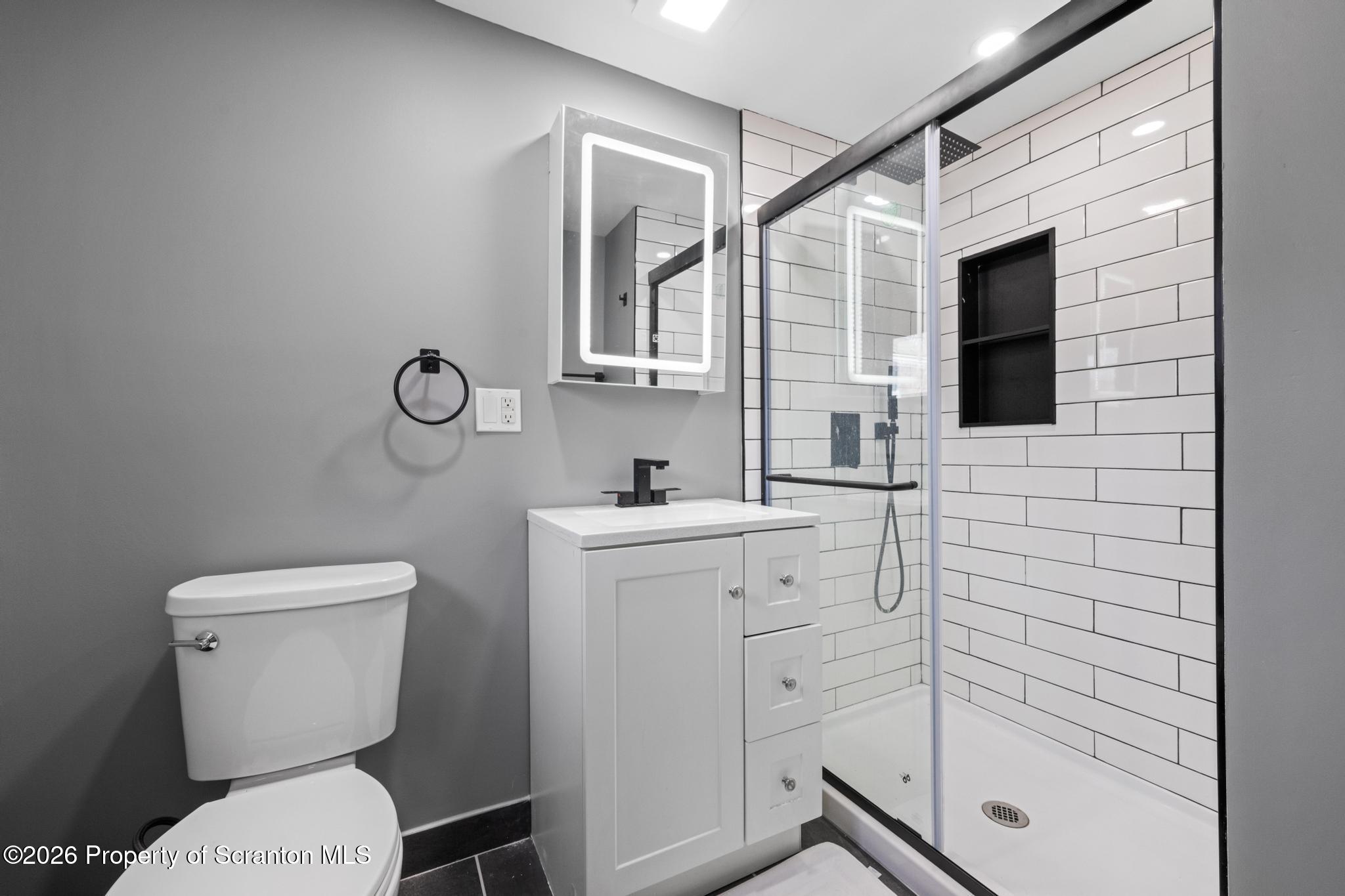 194 Charles Street Scranton, PA 18508 - Photo 12 of 44 DSC_5557
