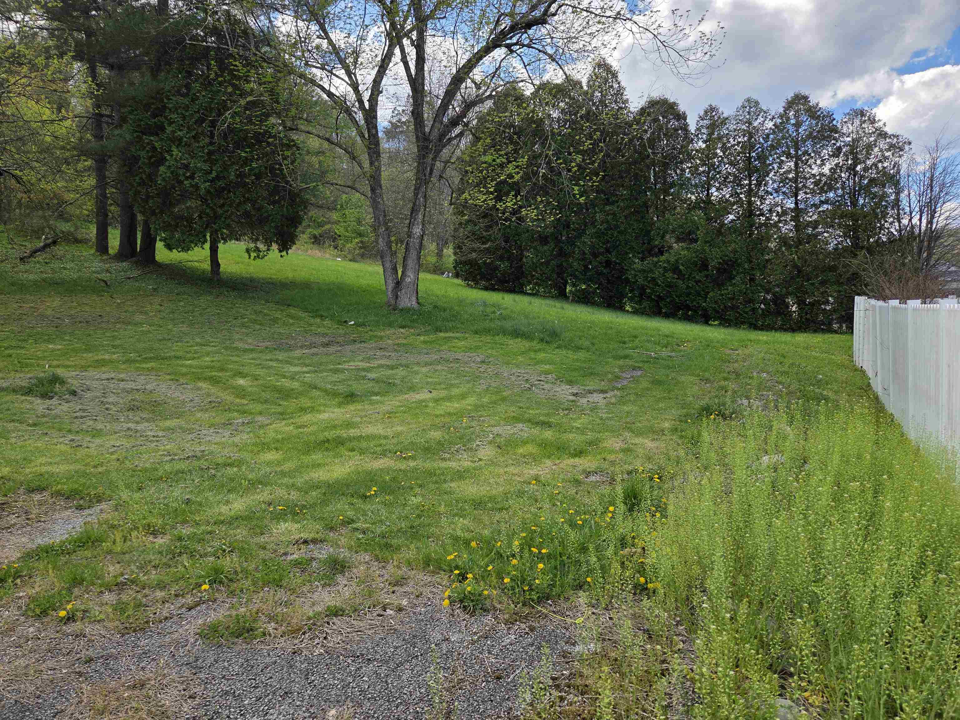 301 Womack Road Grayson, KY 41143 - Photo 2 of 14