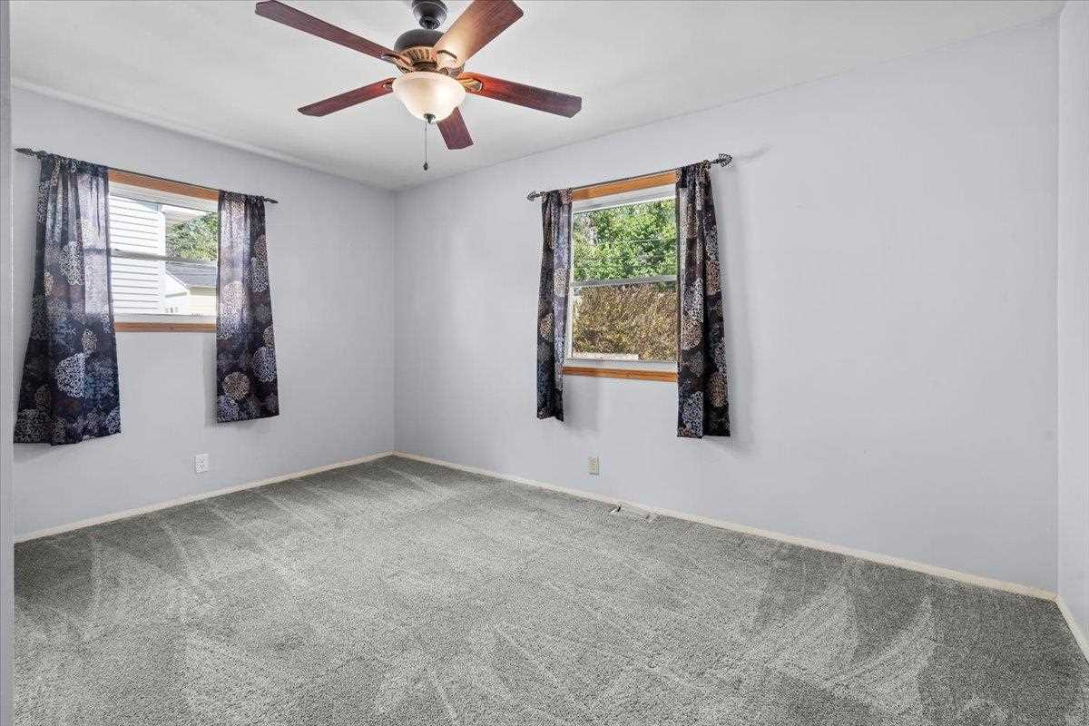 821 Cheyenne Road Northwest Cedar Rapids, IA 52405 - Photo 14 of 29 Gallery Image 14