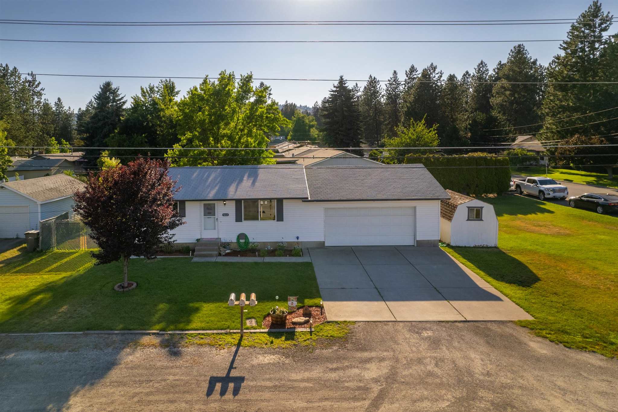 3012 South Bowdish Road Spokane Valley, WA 99206 - Photo 3 of 24 Gallery Image 3