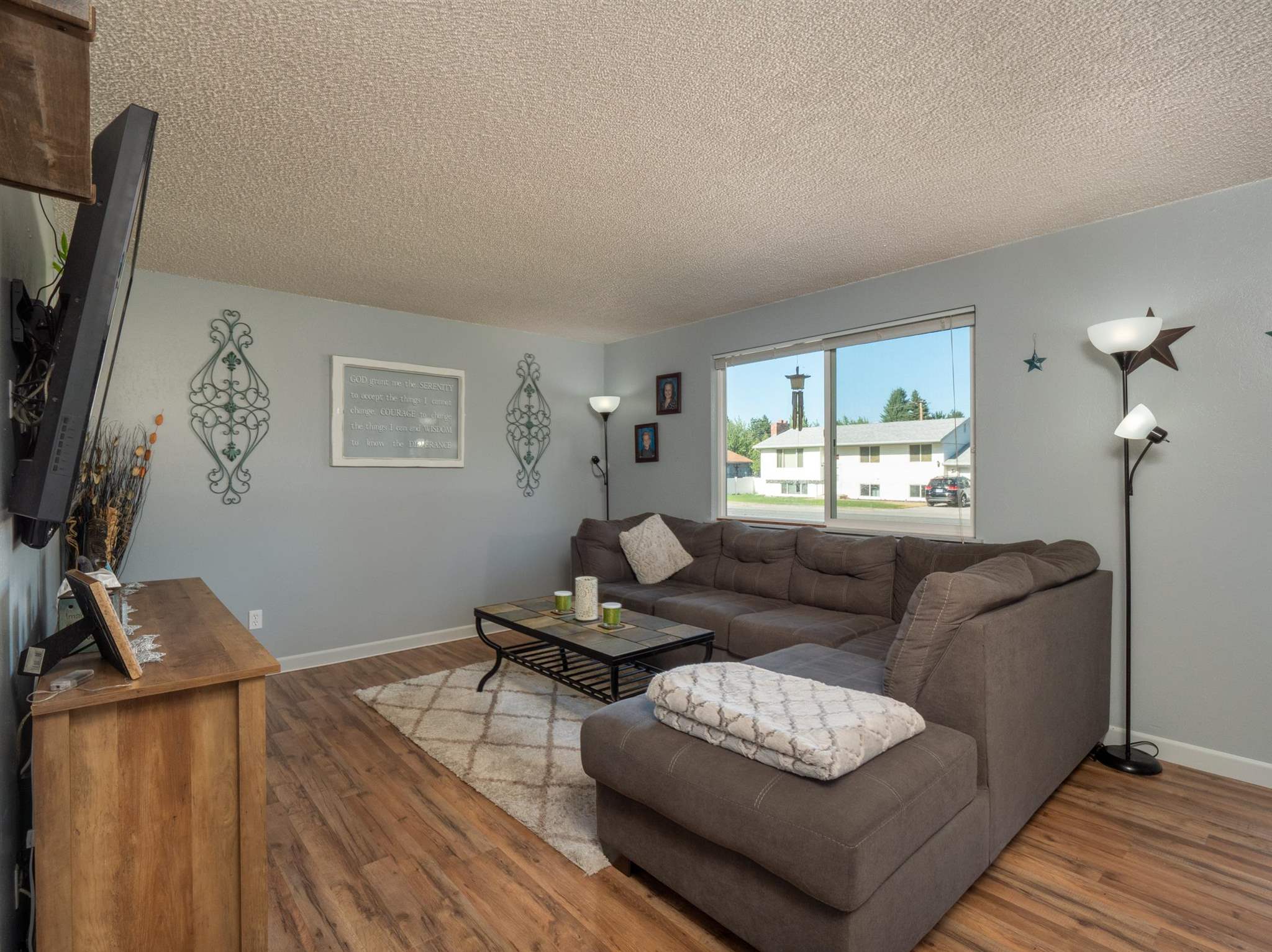 3012 South Bowdish Road Spokane Valley, WA 99206 - Photo 4 of 24 Gallery Image 4