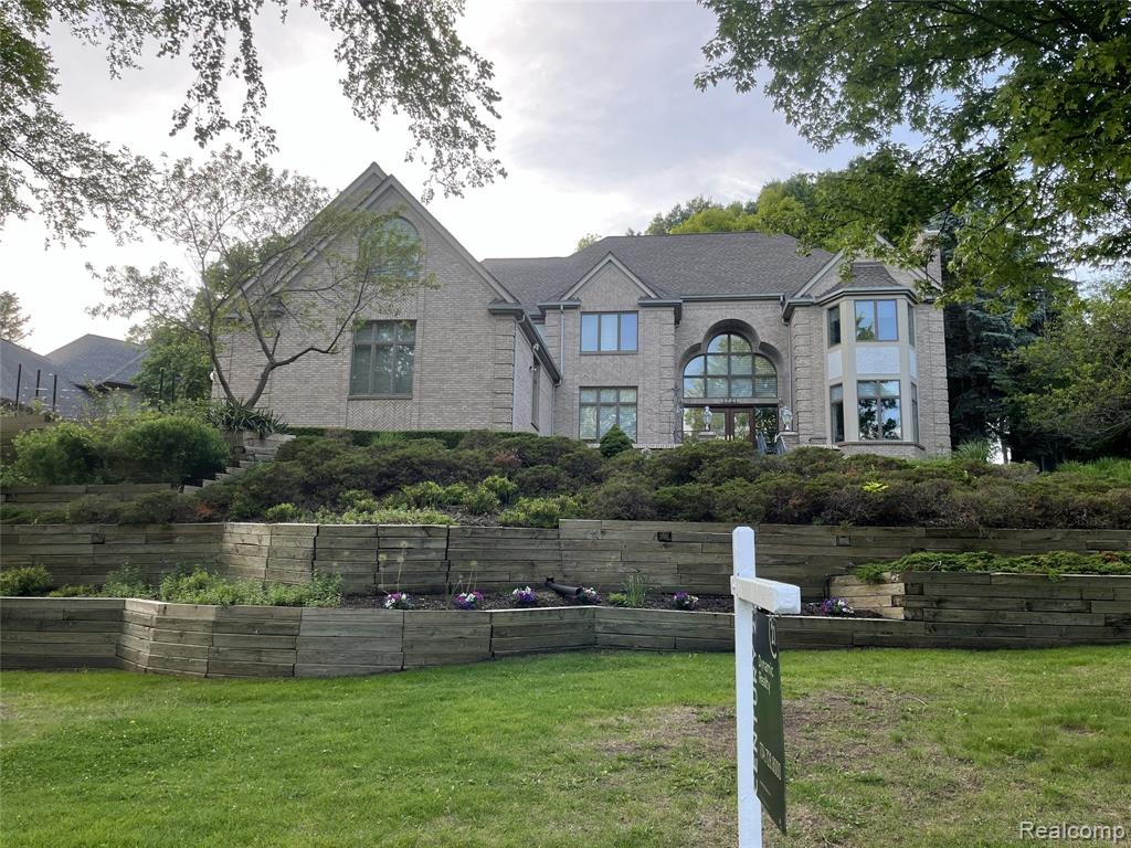 1721 Archers Pointe Rochester Hills, MI 48306 - Photo 1 of 59