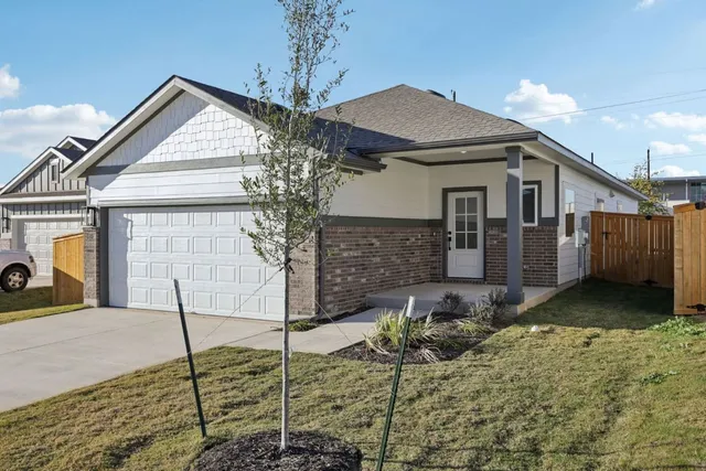 $324,900 | 120 Outlaw Drive, Jarrell, TX 76537