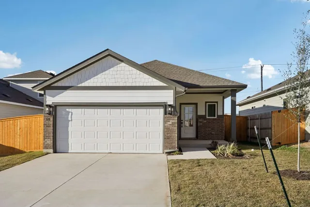 $324,900 | 120 Outlaw Drive, Jarrell, TX 76537