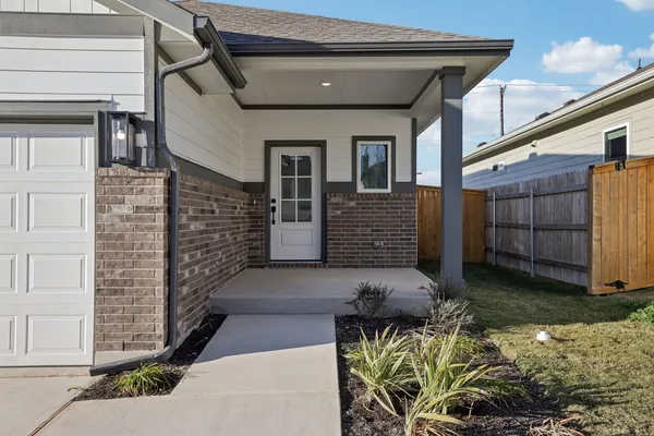 $278,900 | 120 Outlaw Drive, Jarrell, TX 76537
