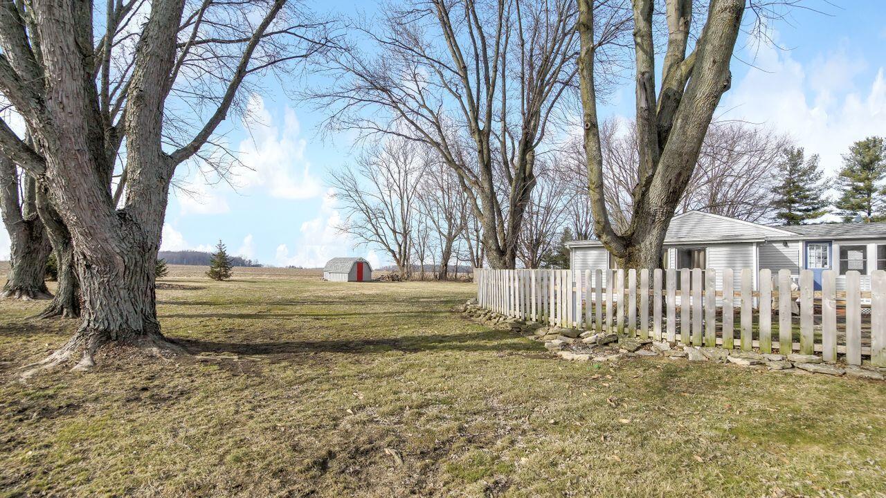 4251 Troy Road Delaware, OH 43015 - Photo 31 of 34 Side Yard