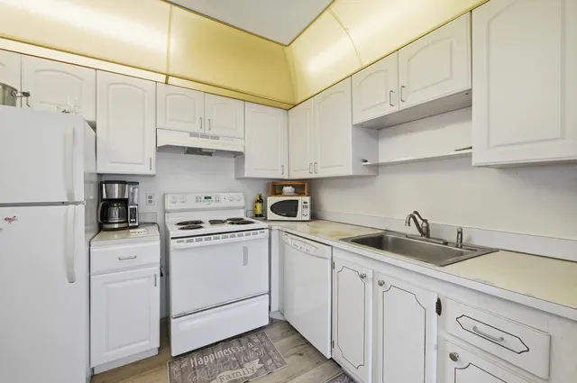 $1,550 | 374 Tuscany Lane, Unit G, Delray Beach, FL 33446