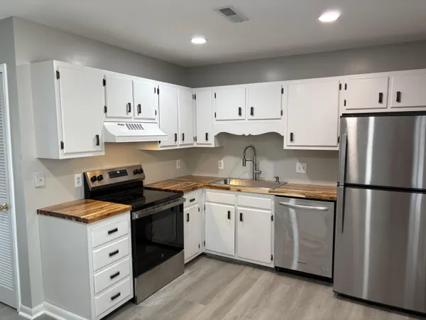 $1,950 | 13 South Anderson Avenue, Unit B, Charleston, SC 29412