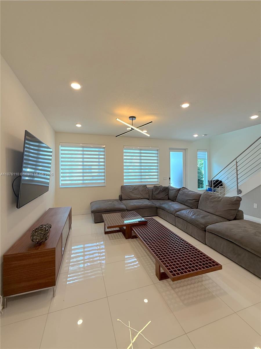 6670 Northwest 103rd Path, Unit 1 Doral, FL 33178 - Photo 3 of 24