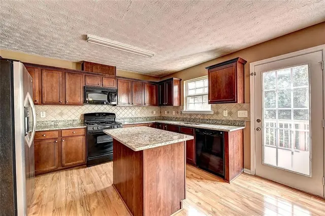 $3,600 | 670 Roxford Lane Northeast, Buford, GA 30518