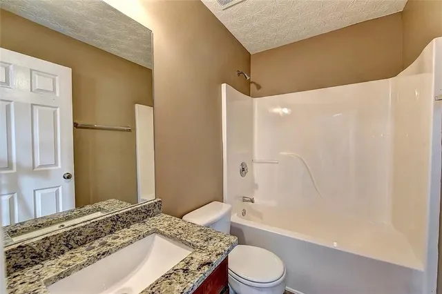 $3,600 | 670 Roxford Lane Northeast, Buford, GA 30518