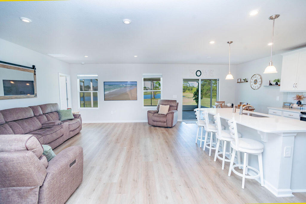 4198 Keeson Circle Vero Beach, FL 32967 - Photo 11 of 59 DSC03823