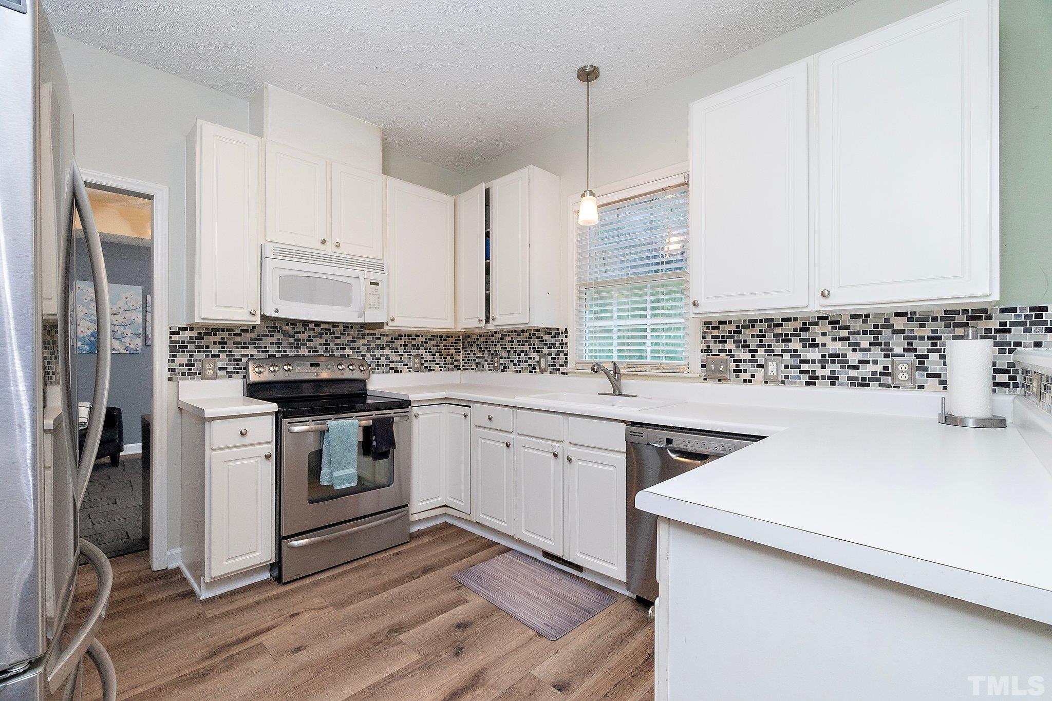 1909 Spanish Bay Court Raleigh, NC 27604 - Photo 14 of 35 Gallery Image 14