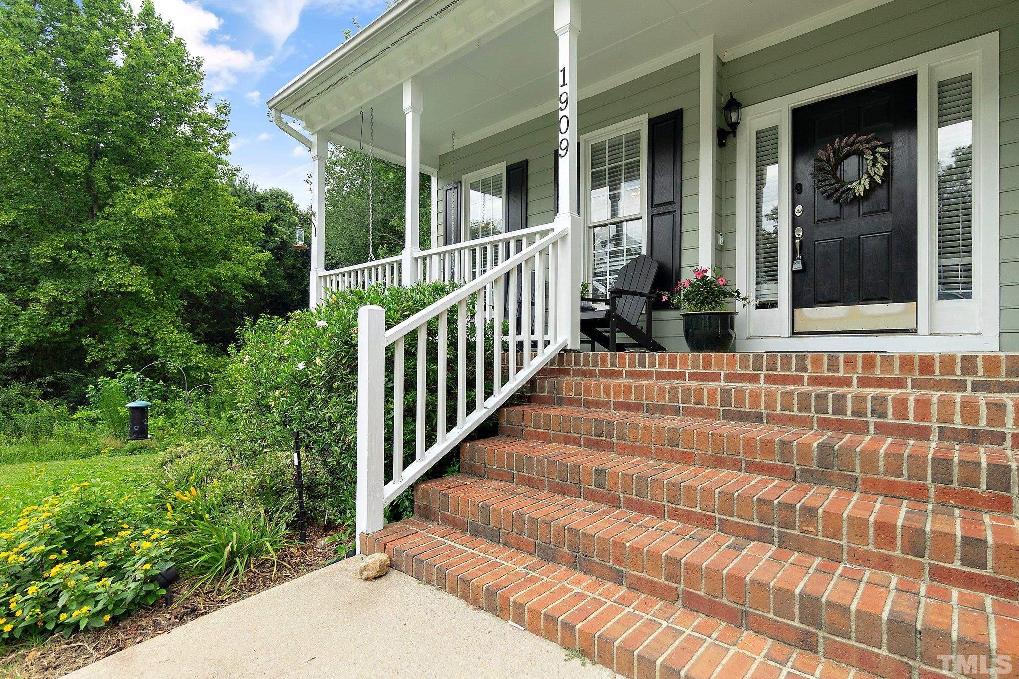1909 Spanish Bay Court Raleigh, NC 27604 - Photo 5 of 35 Gallery Image 5