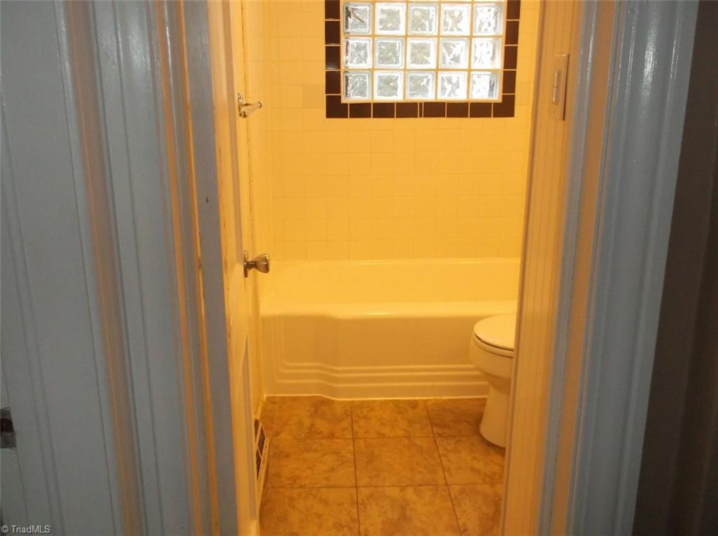 5624 Davis Road Walkertown, NC 27051 - Photo 16 of 19 Gallery Image 16