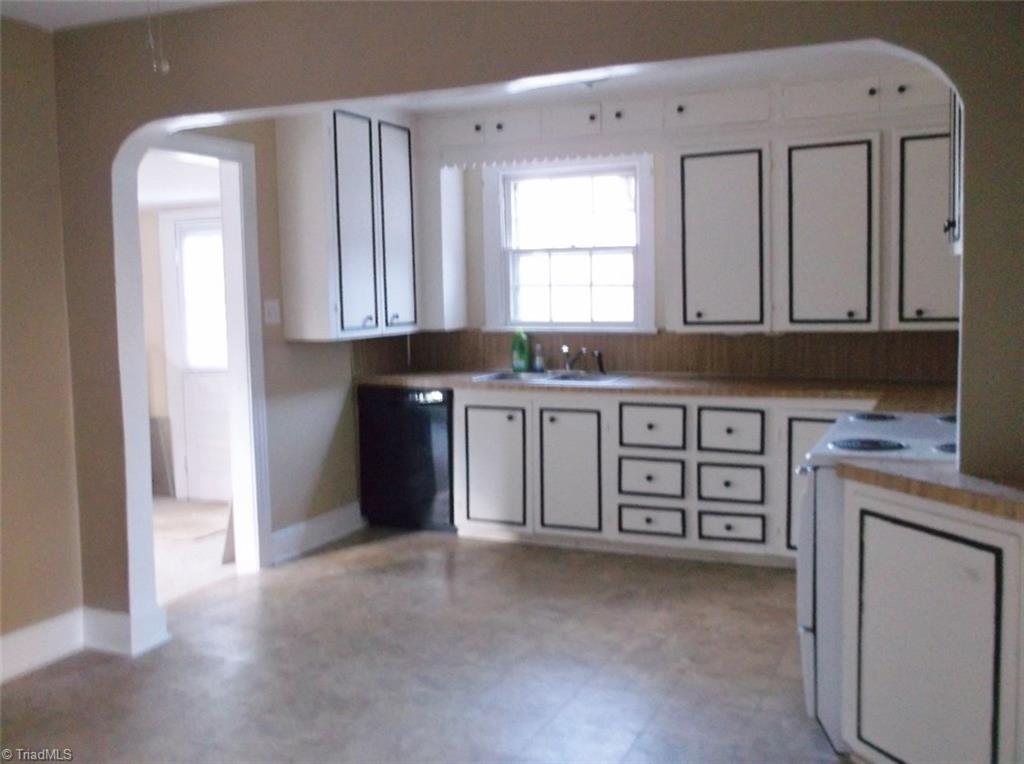 5624 Davis Road Walkertown, NC 27051 - Photo 5 of 19 Gallery Image 5