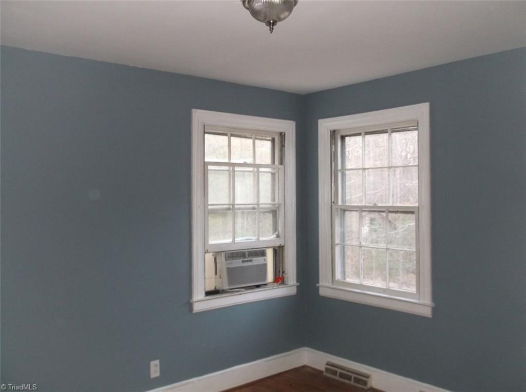 5624 Davis Road Walkertown, NC 27051 - Photo 10 of 19 Gallery Image 10