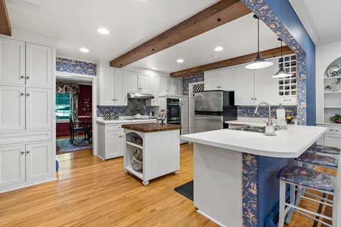 $1,100,000 | 1330 Urbandale Lane North, Plymouth, MN 55447