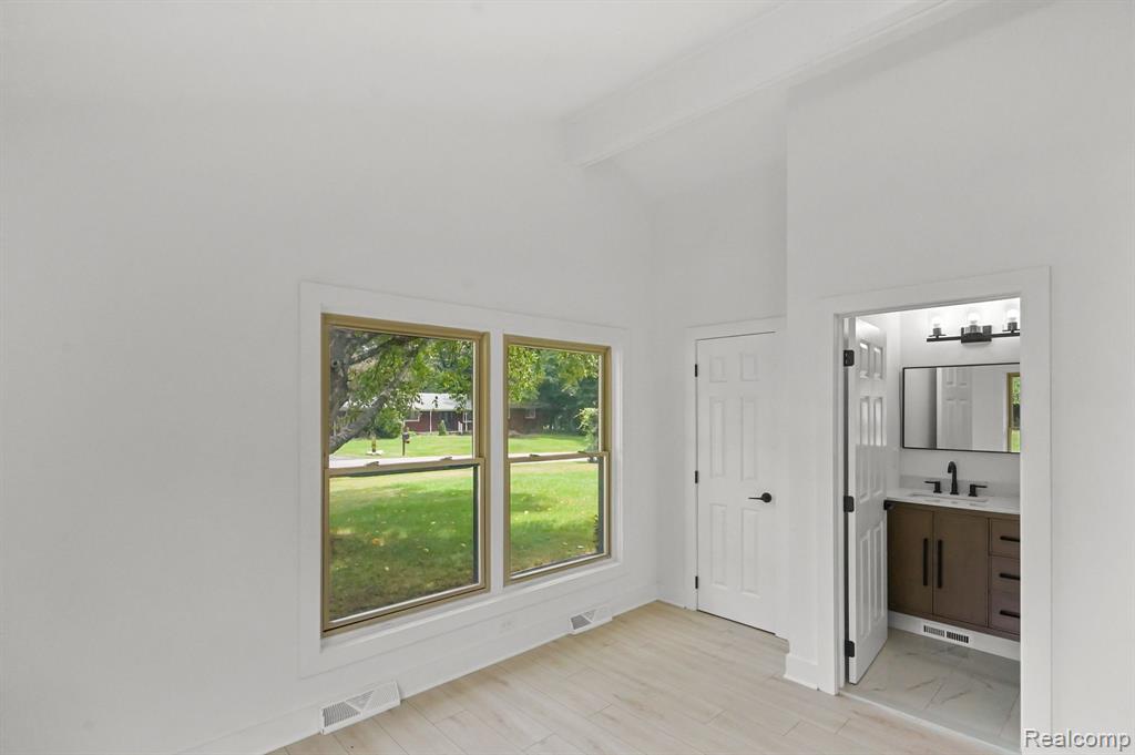 2758 Hillendale Drive Rochester Hills, MI 48309 - Photo 12 of 23