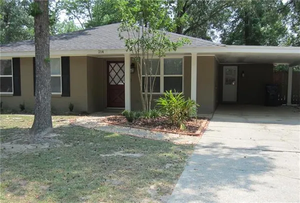 $1,850 | 214 West Hickory Street, Mandeville, LA 70471