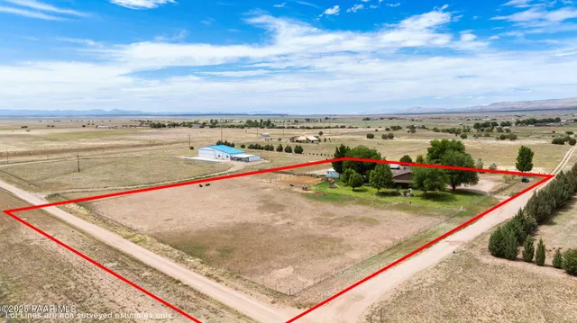 $599,999 | 3900 West Runway Road, Paulden, AZ 86334