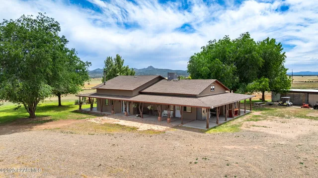 $599,999 | 3900 West Runway Road, Paulden, AZ 86334