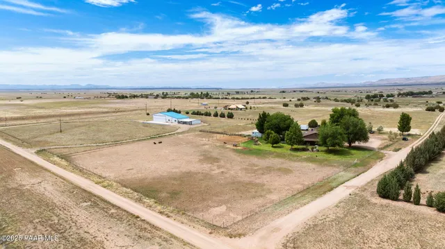 $599,999 | 3900 West Runway Road, Paulden, AZ 86334