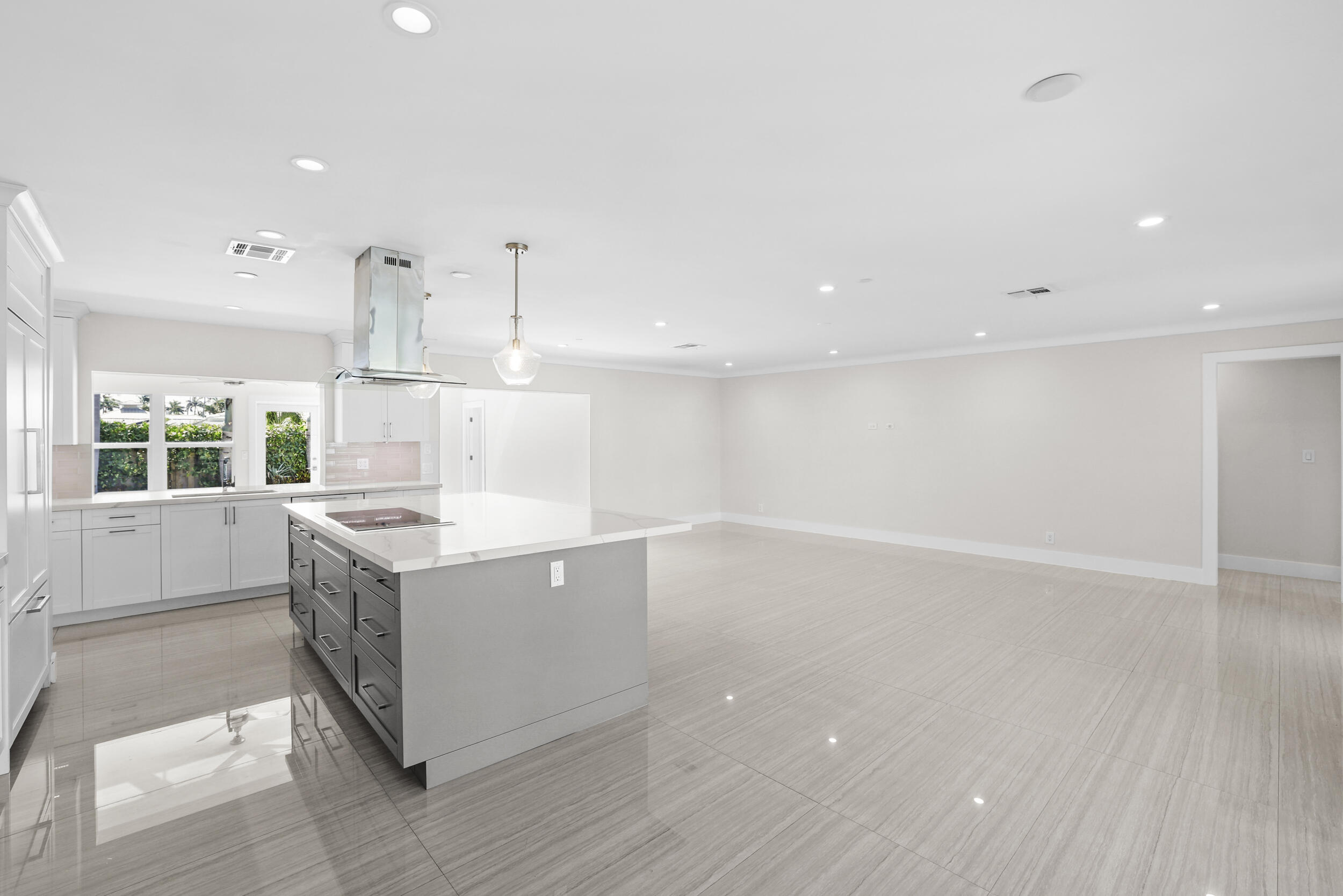 4240 Northeast 22nd Terrace Lighthouse Point, FL 33064 - Photo 12 of 54 13__62_2370