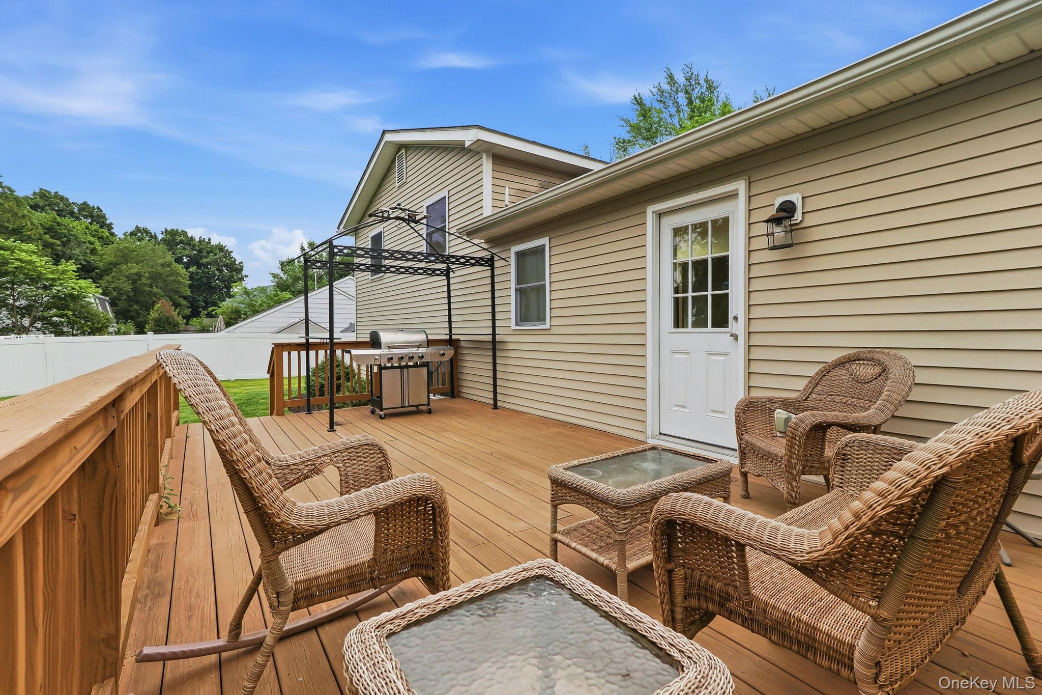 47 Riverview Drive Fishkill, NY 12524 - Photo 24 of 27